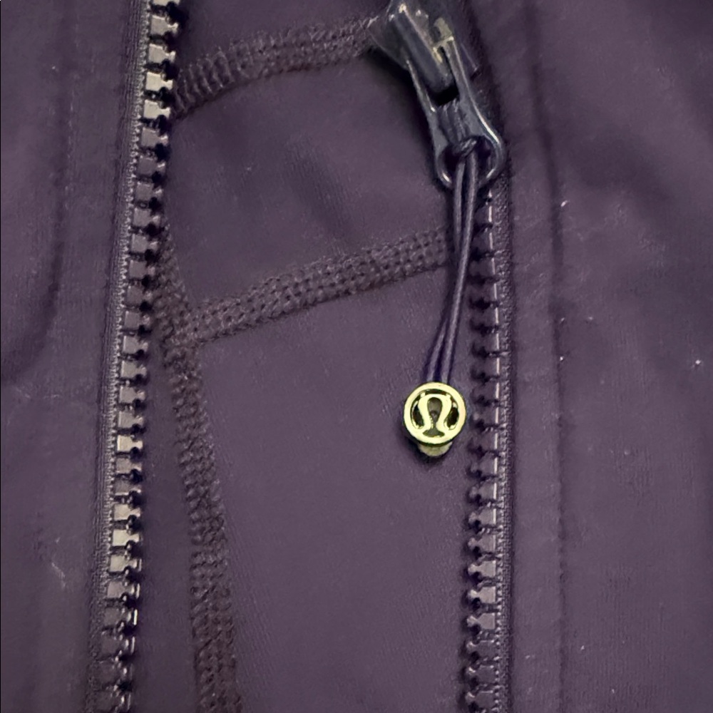 Women's Elegant Purple Lululemon jacket - Picture 2 of 5